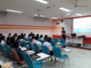 สาขาเทคโนโลยีชีวภาพ คณะเทคโนโลยี มหาวิทยาลัยขอนแก่น จัดอบรม การใช้ภาษาไทยที่ถูกต้องในการสื่อสารทางวิชาการ ให้กับนักศึกษาปริญญาตรี ชั้นปีที่ 2