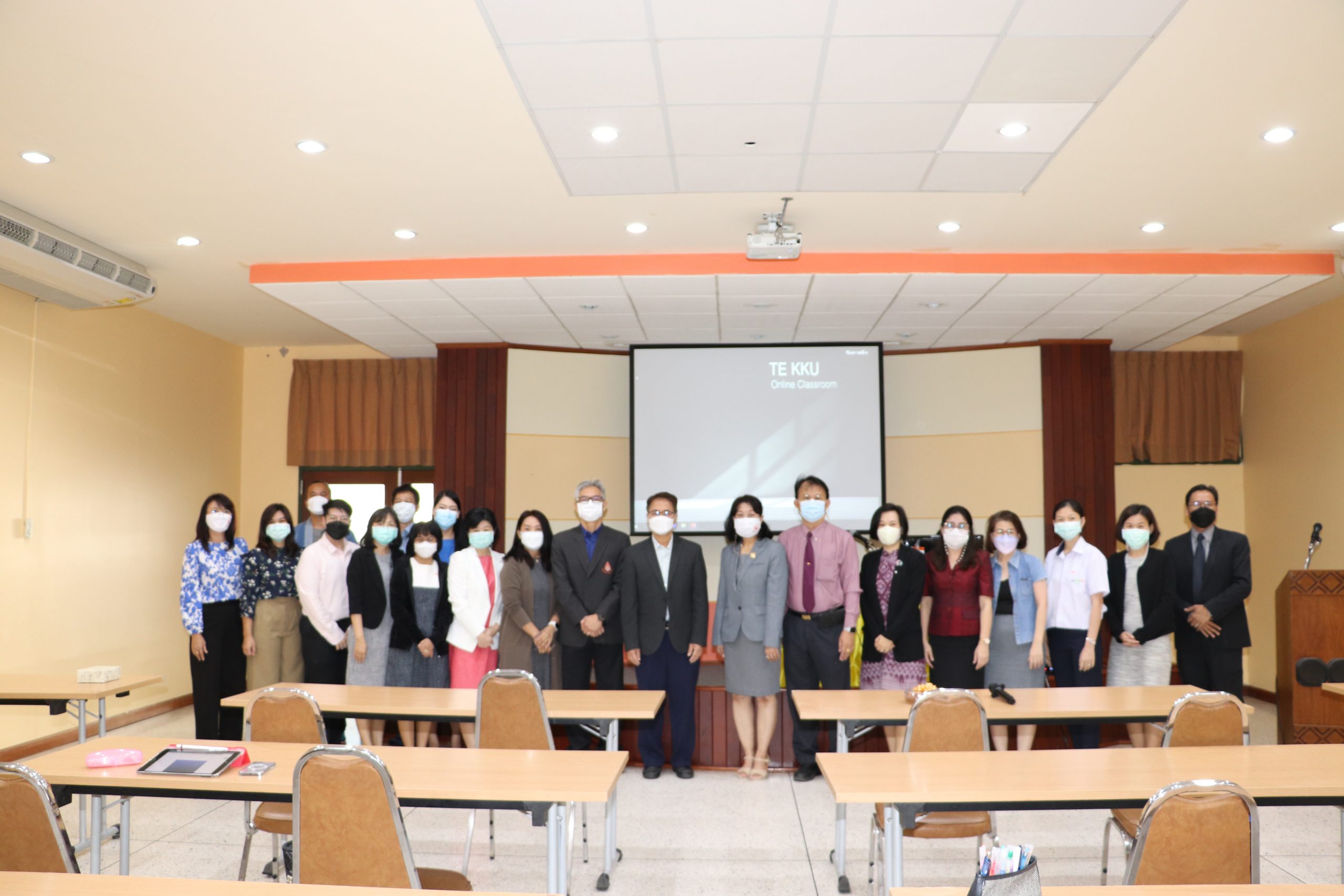คณะเทคโนโลยีจัดบรรยายพิเศษด้านการจัดการหลักสูตรกระบวนทัศน์ใหม่แก่อาจารย์