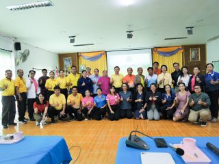 ฝ่ายวิสาหกิจและสังคมยั่งยืน มข. ร่วมกับคณะเทคโนโลยี มข. ร่วมประชุมหารือแนวทางเกี่ยวกับการขับเคลื่อนโครงการ “ละว้าโมเดล พลัส” (Lawa Model Plus) ณ องค์การบริหารส่วนตำบลบ้านไผ่ อำเภอบ้านไผ่ จังหวัดขอนแก่น (Division of Enterprise and Sustainable Society, Khon Kaen University, together with the Faculty of Technology, Khon Kaen University, attended a meeting to discuss approaches for driving the “Lawa Model Plus” project at Ban Phai Subdistrict Administrative Organization, Ban Phai District, Khon Kaen Province)