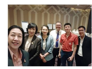 คณบดีคณะเทคโนโลยี มหาวิทยาลัยขอนแก่น เข้าร่วมอบรมหลักสูตร “Sustainability for Executives: Strategy, Impact, and Leadership” ณ โรงแรมอวานี ขอนแก่น โฮเทล แอนด์ คอนเวนชัน เซ็นเตอร์ (The Dean of the Faculty of Technology, Khon Kaen University, participated in the “Sustainability for Executives: Strategy, Impact, and Leadership” training program at Avani Khon Kaen Hotel & Convention Centre)