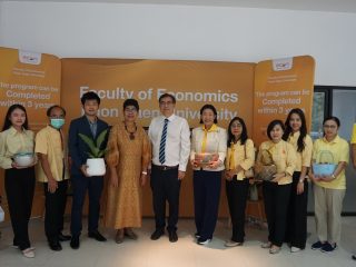 TE KKU ร่วมทำบุญตักบาตรเนื่องในวันคล้ายวันสถาปนาคณะเศรษฐศาสตร์ ครบรอบ 10 ปี